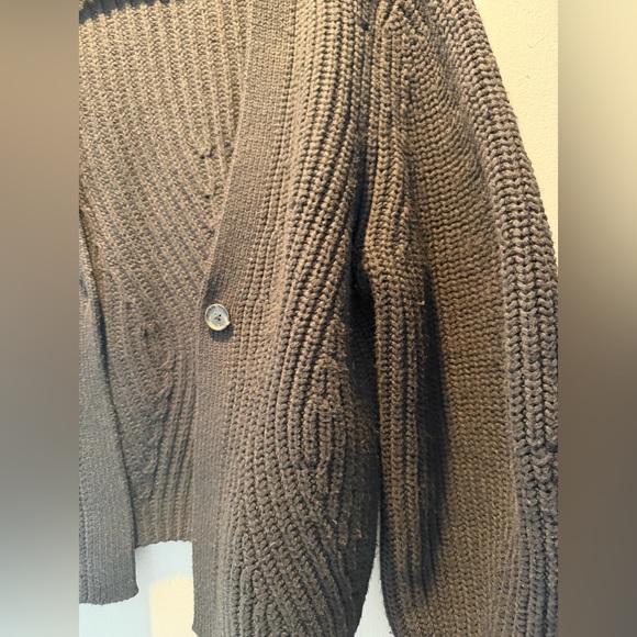 black Gap cardigan - Picture 3 of 11